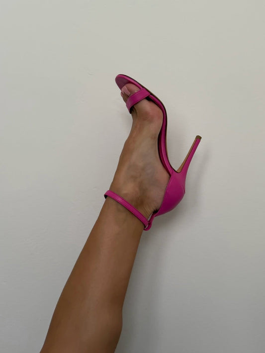 Alexander McQueen Pink Heels w/ Skull Detail (IT 36)