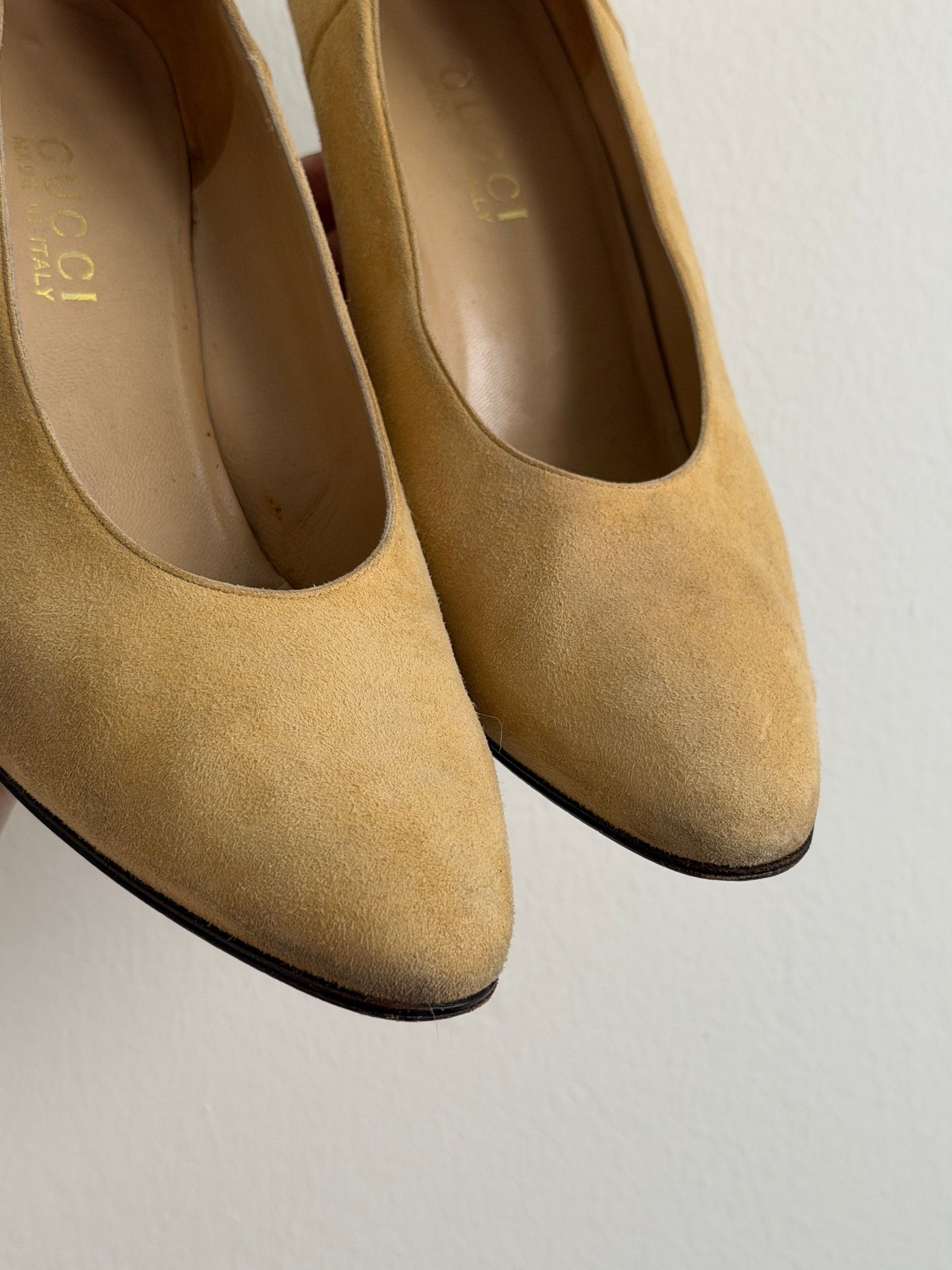 Gucci Suede Pumps (IT 39)