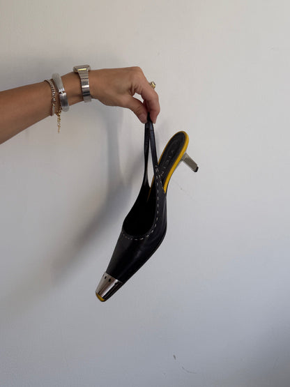 Vicini Metal Toe Kitten Heels IT 38.5