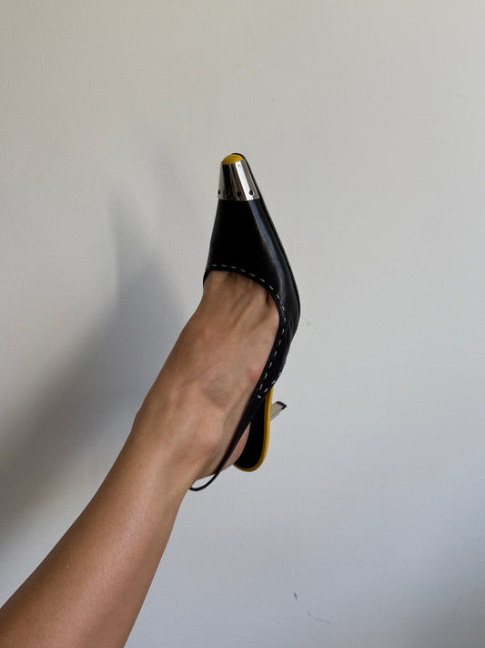 Vicini Metal Toe Kitten Heels IT 38.5