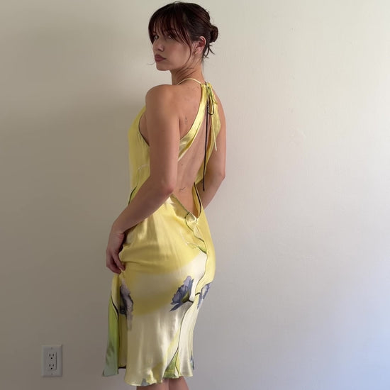 video of yellow dress