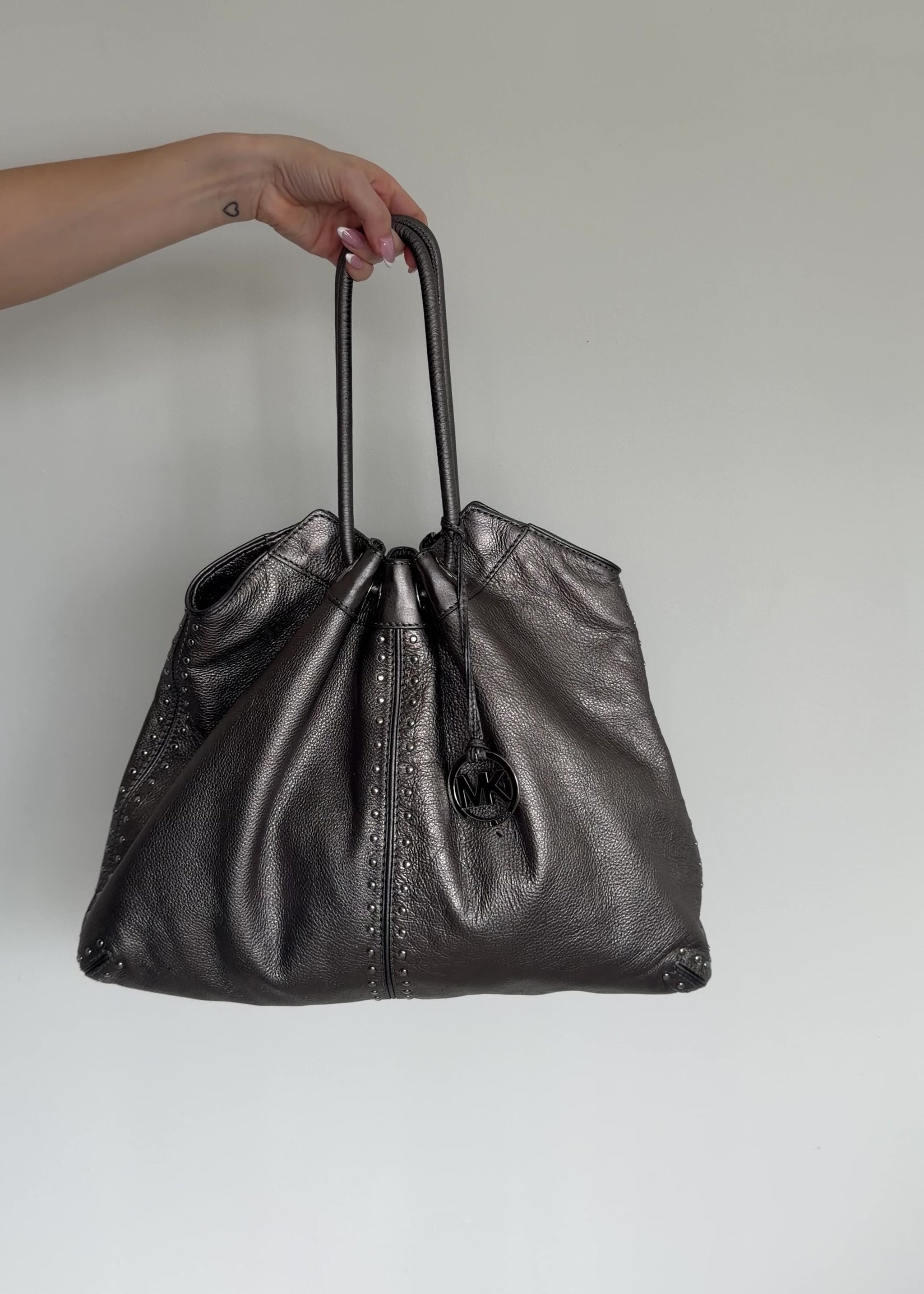 video of silver metalic bag