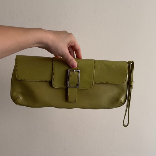 video of green clutch