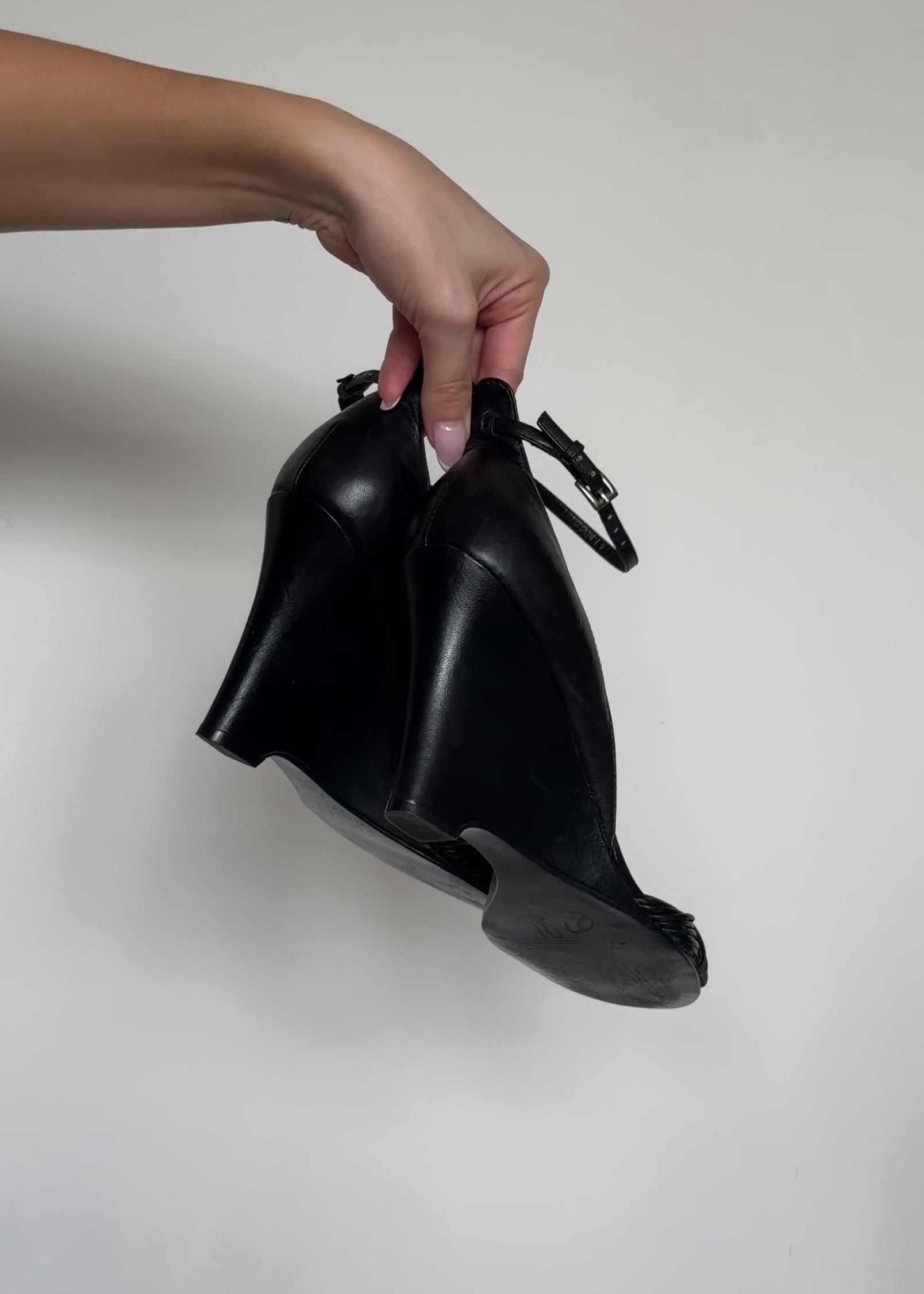 video of black wedges