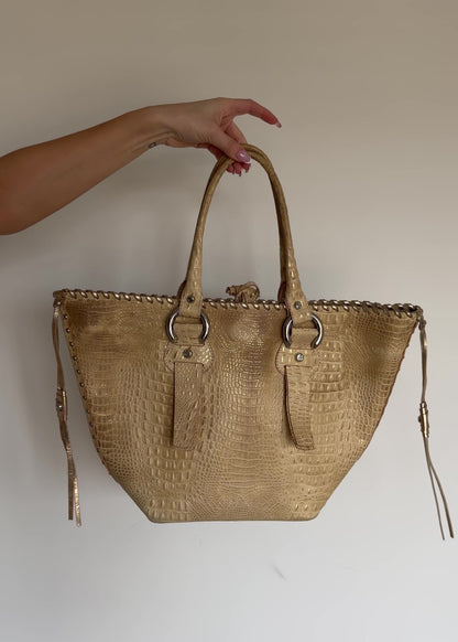video of cream tote bag